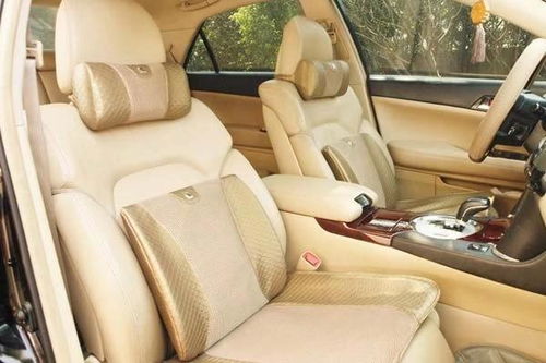 女人裝飾愛(ài)車(chē) 5種實(shí)用性汽車(chē)用品推薦