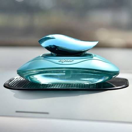 汽車(chē)香水座 駕乘空間里的優(yōu)雅點(diǎn)綴與清新守護(hù)